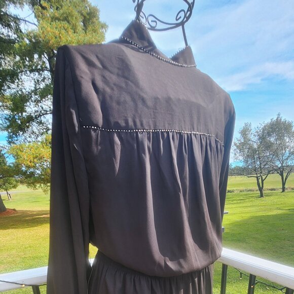 Beaded Smocked Blouson Dress, size M, NWT - Picture 8 of 11